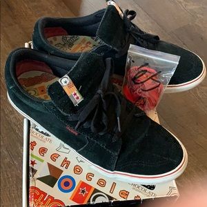 Eś Theory 2.0 Chocolate collab size 10.5